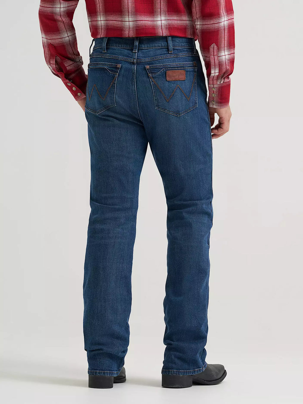 Wrangler Men's Retro Relaxed Bootcut Jean - 112381598