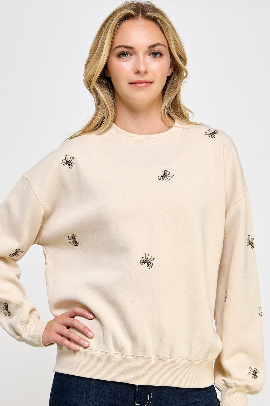 Reflex- Women Crewneck 'Bows" All over Emb- T039