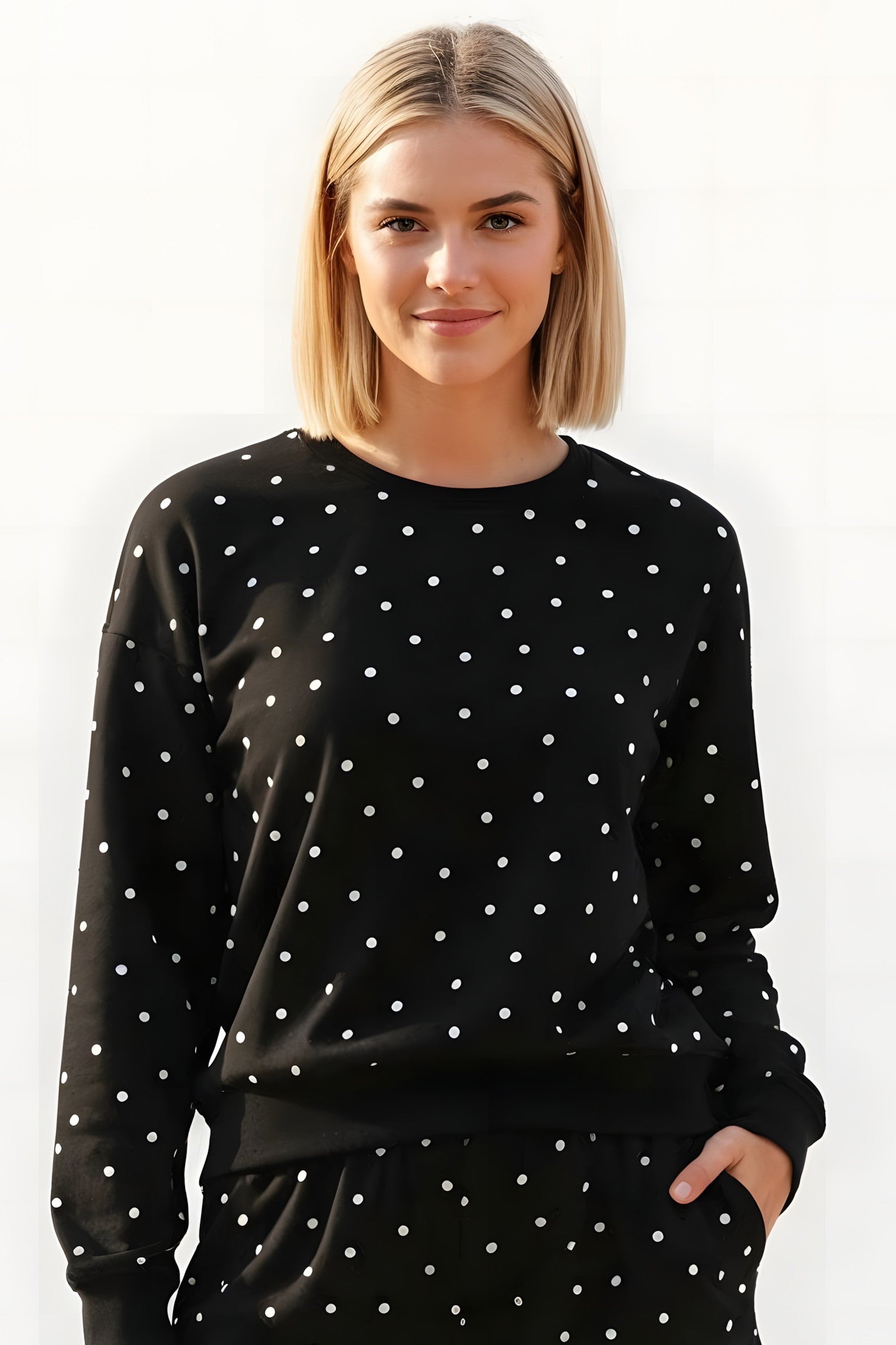 Reflex - Women's Fleece Relaxed Fit Babe Polka Dot Crew Neck Sweatshirt - T2505