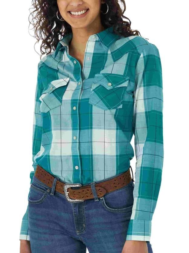 Wrangler - Women's Essential Long Sleeve Plaid Western Snap Top - LWE523M