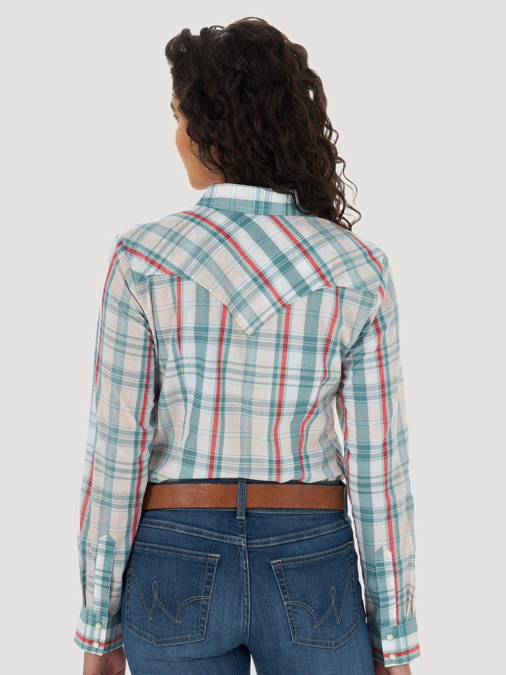 Wrangler - Women's Essential Long Sleeve Plaid Western Snap Top - LWE520M
