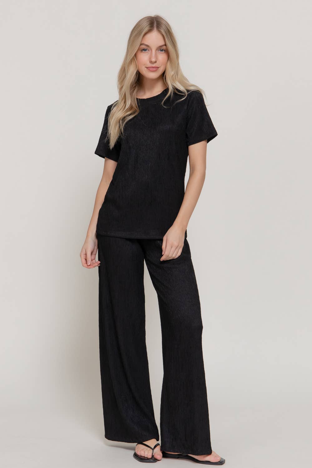 Active USA - Conjunto de top de manga corta y pantalón de punto ancho para mujer - SET14970