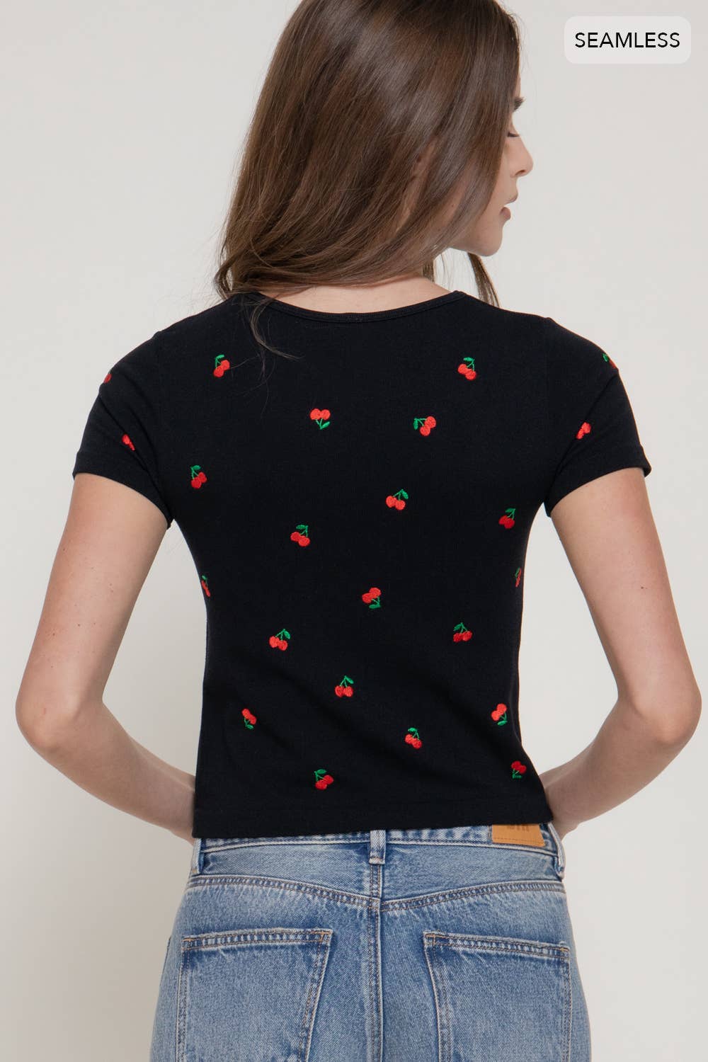 Active USA - Women's Short Sleeve Crew Neck Cherry Embroidery Detail Seamless Top - T15245