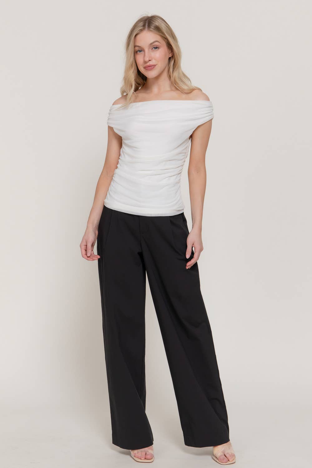 Active USA - Top de malla con hombros descubiertos y fruncido lateral para mujer - T15083