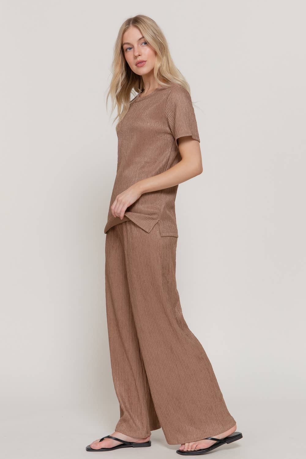 Active USA - Conjunto de top de manga corta y pantalón de punto ancho para mujer - SET14970