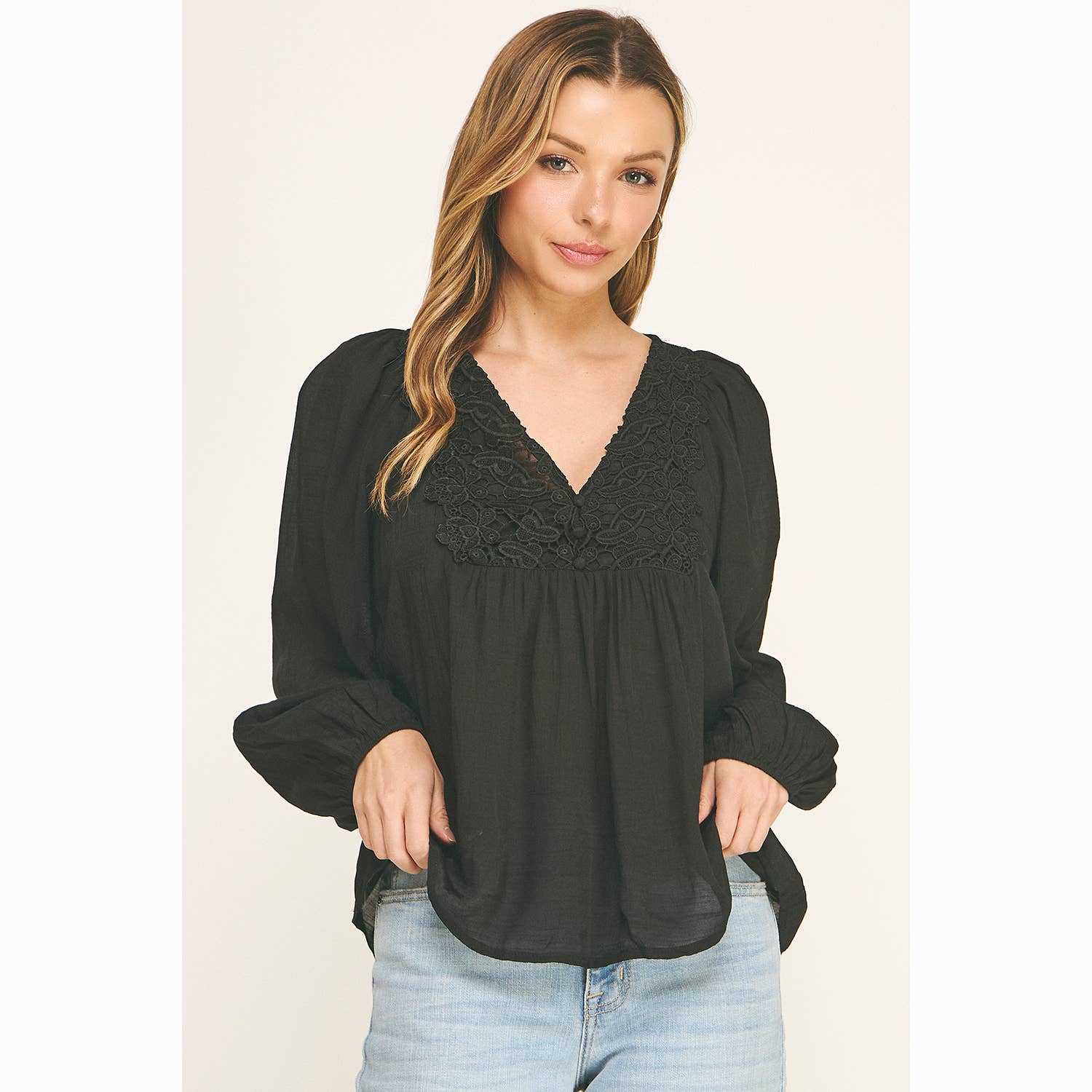 Colección Winslow - Blusa Bohemia Fluida con Escote en V y Encaje para Mujer - MA2202114S