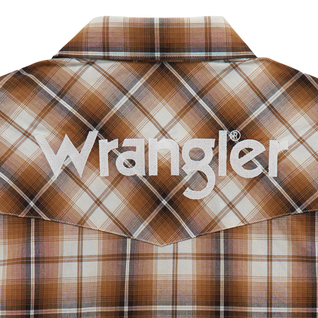 Wrangler® Men’s Long Sleeve Logo Shirt - Snaps - 112381988