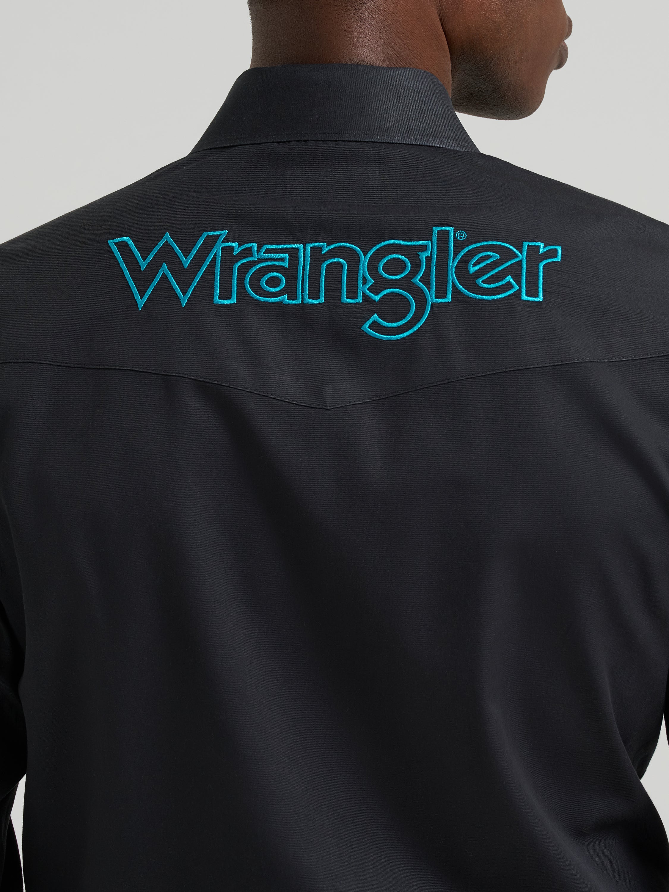 Wrangler® Men’s Long Sleeve Logo Shirt - Snaps - 112381987