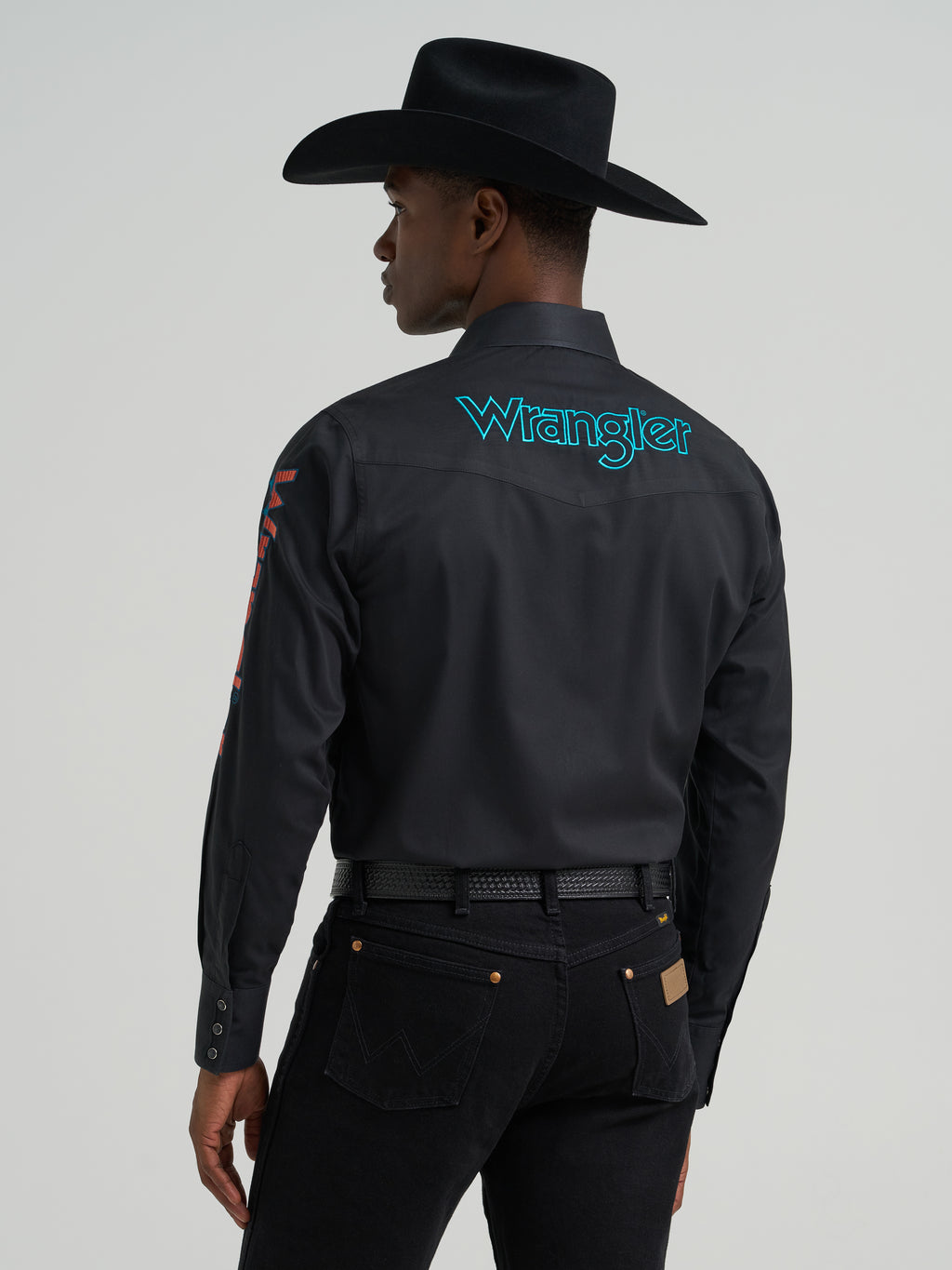 Wrangler® Men’s Long Sleeve Logo Shirt - Snaps - 112381987