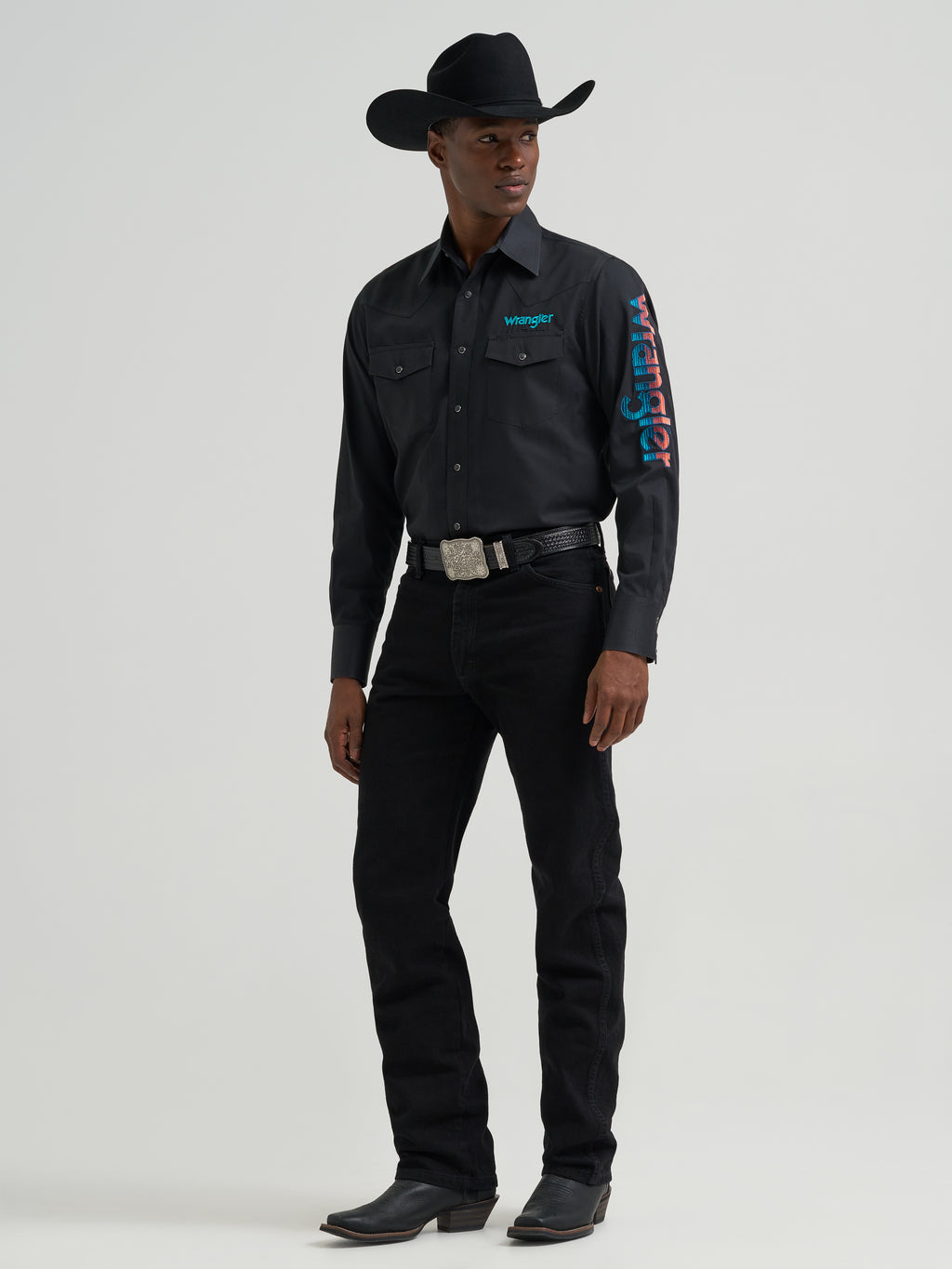 Wrangler® Men’s Long Sleeve Logo Shirt - Snaps - 112381987