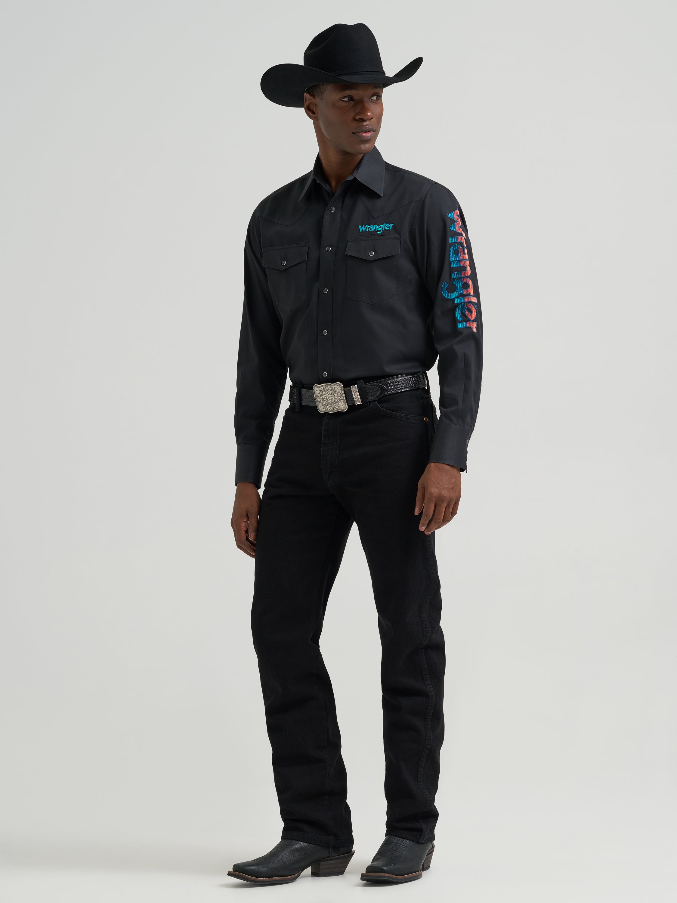 Wrangler® Men’s Long Sleeve Logo Shirt - Snaps - 112381987