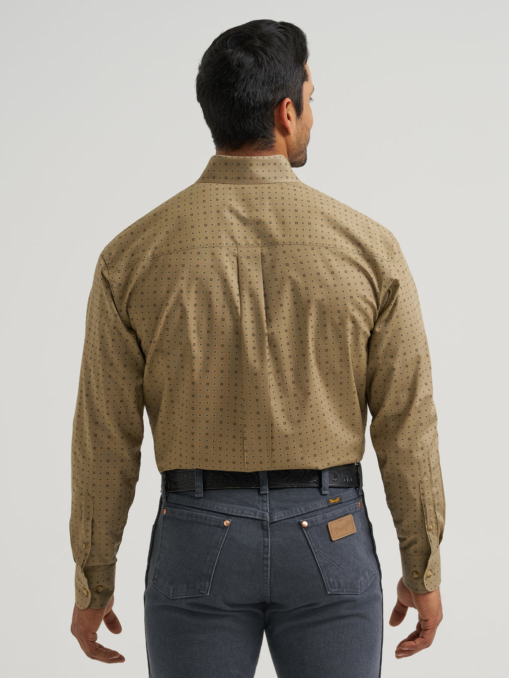 Wrangler® Men’s Classic Long Sleeve Shirt - Relaxed Fit - 112381624