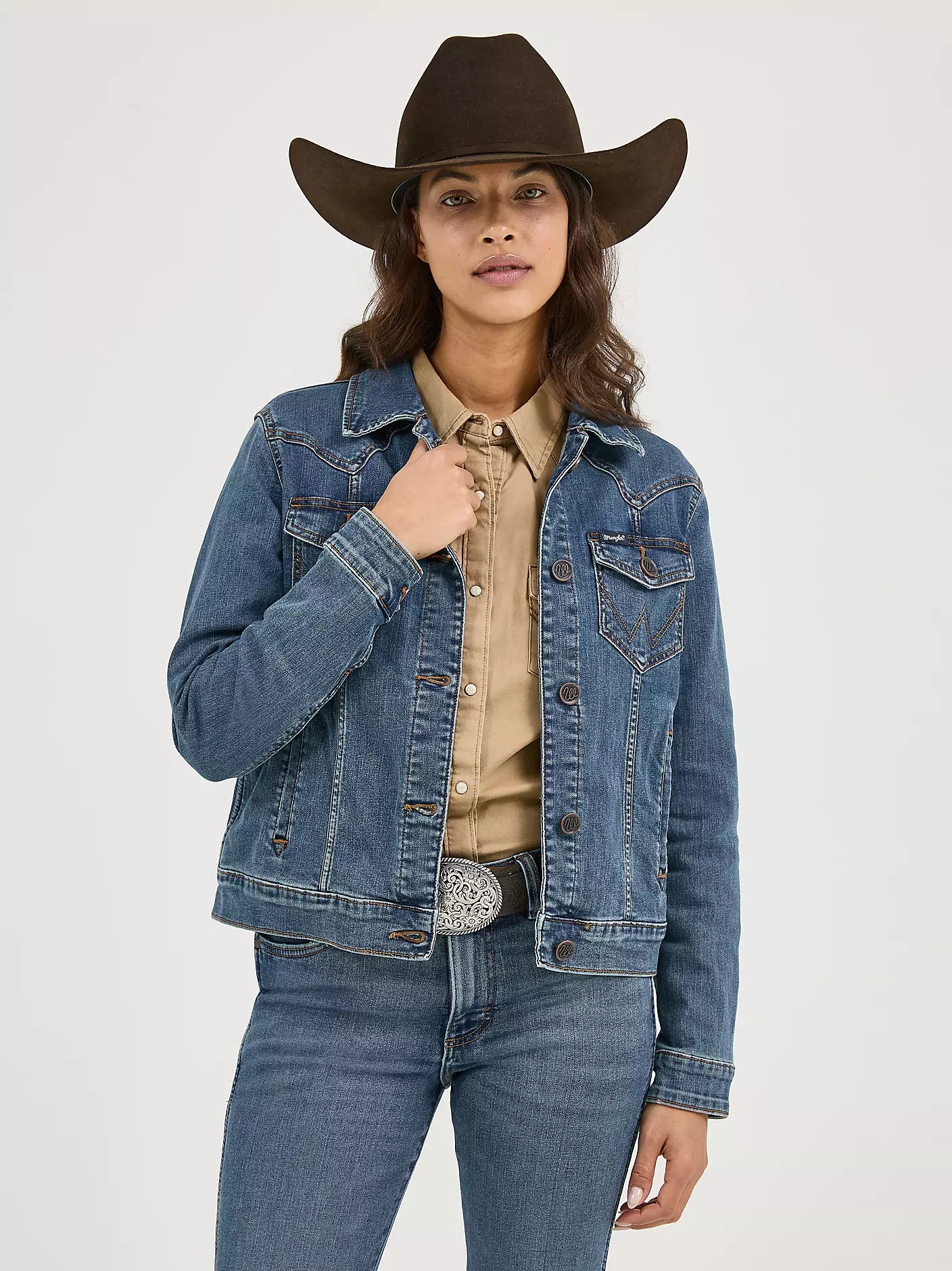 Wrangler - Chaqueta vaquera de manga larga para mujer Classic Fit - LWJ701D