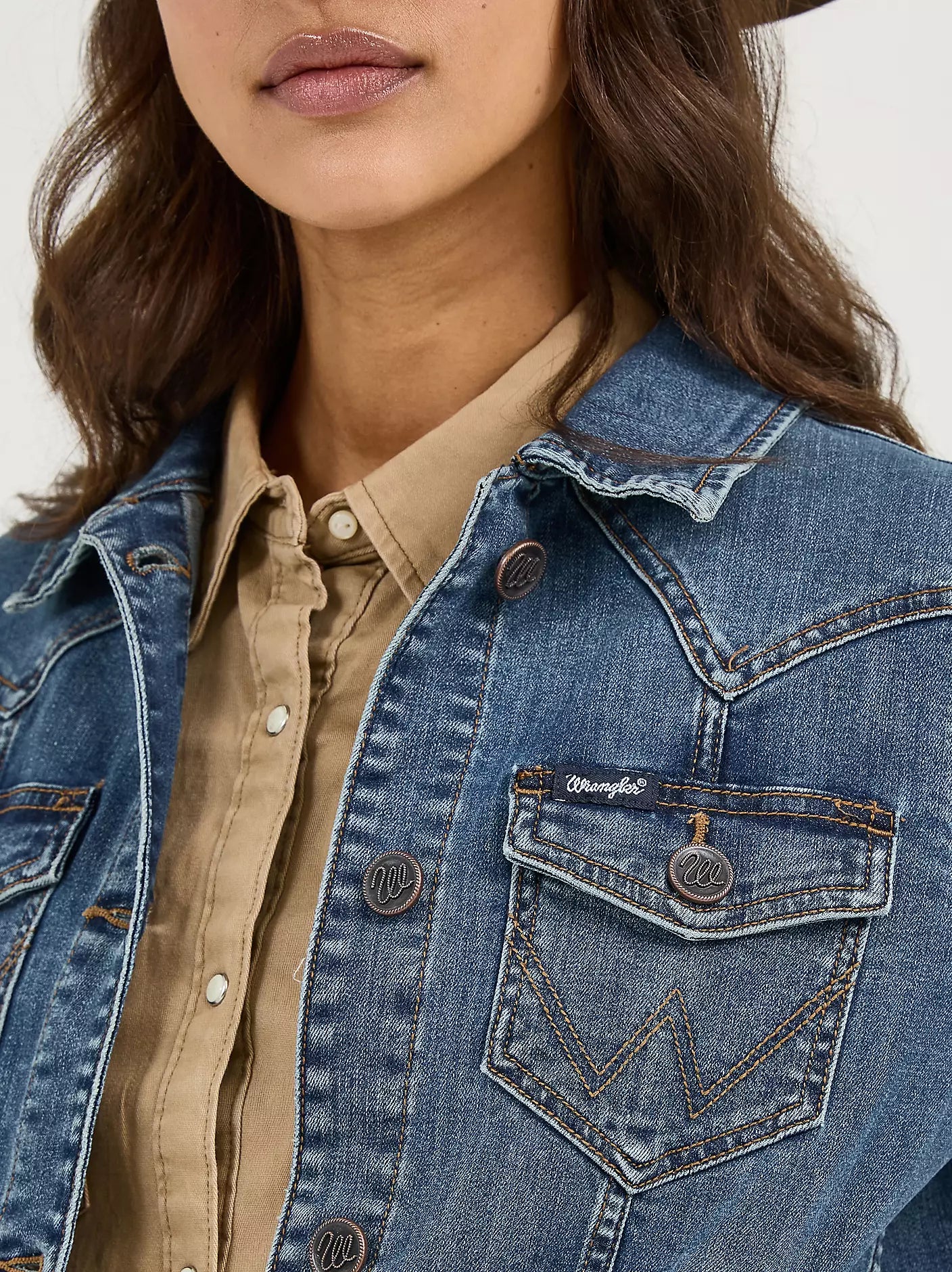 Wrangler - Chaqueta vaquera de manga larga para mujer Classic Fit - LWJ701D
