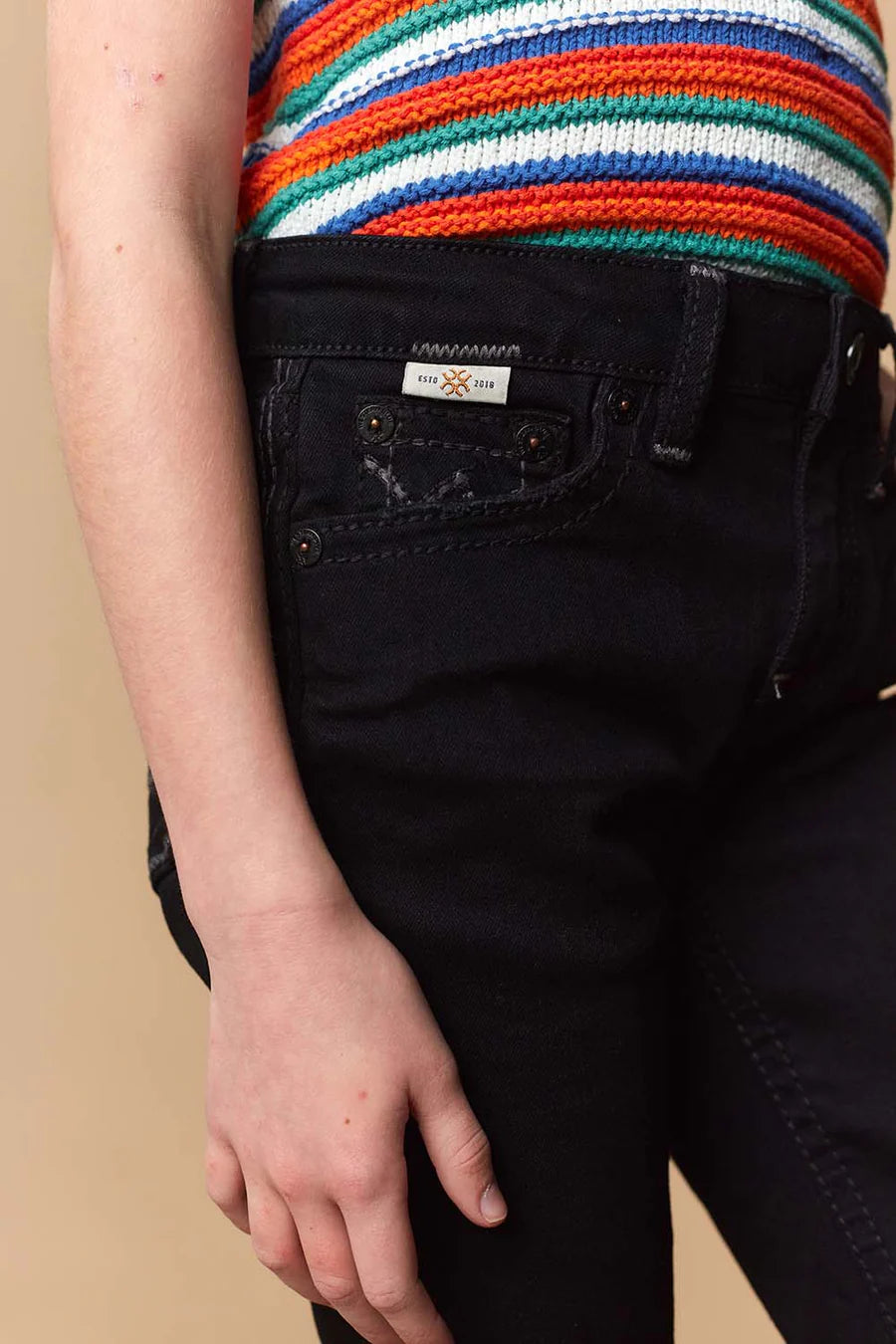 Sexy Couture - Jeans de pierna ancha con bordado ligero para niña - W244-PB-K