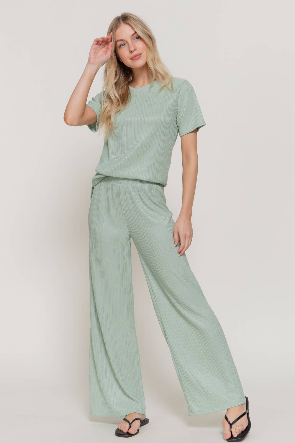 Active USA - Conjunto de top de manga corta y pantalón de punto ancho para mujer - SET14970