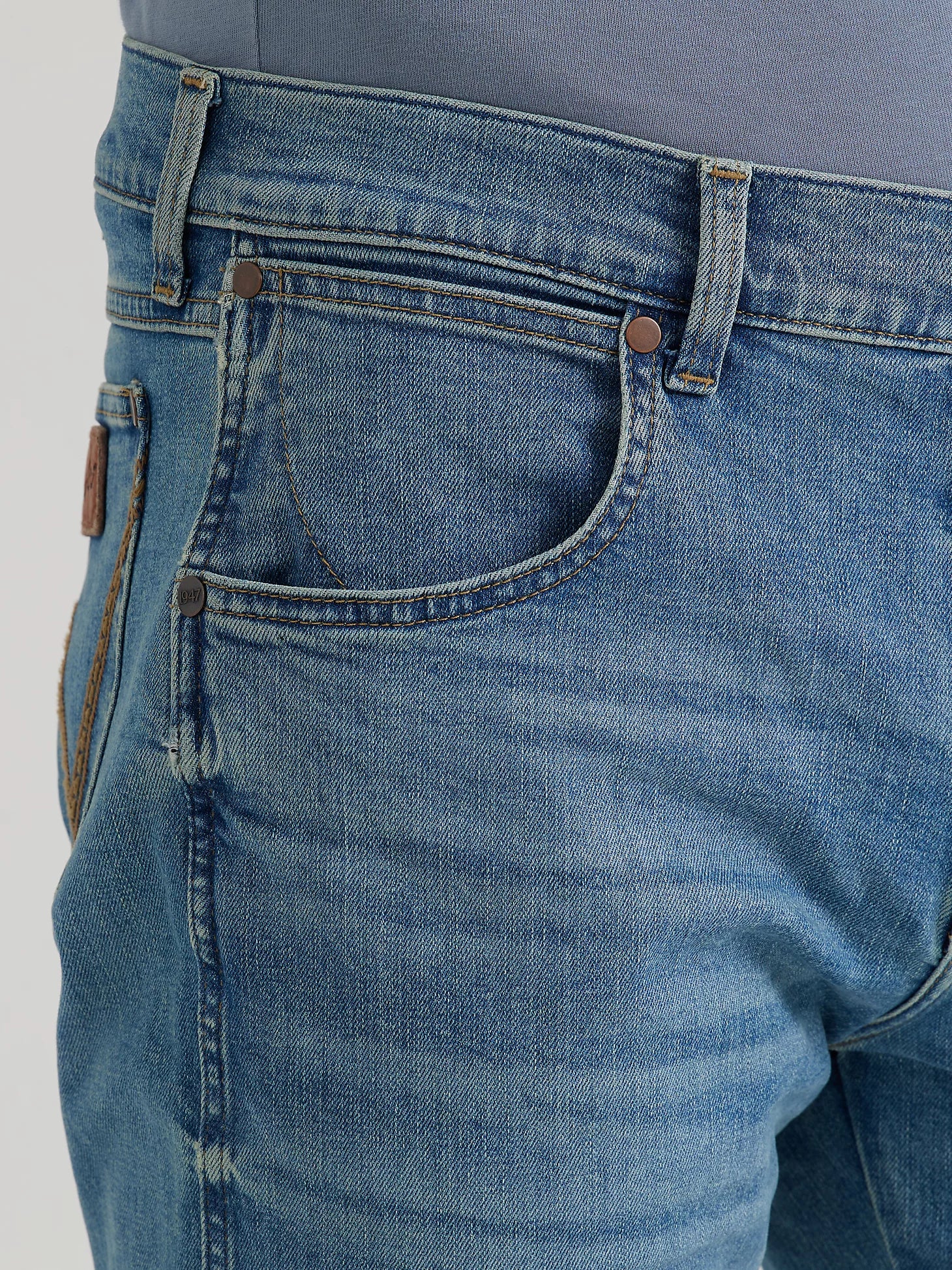 Wrangler - Men's Western Retro Slim Bootcut Jeans - 112344486