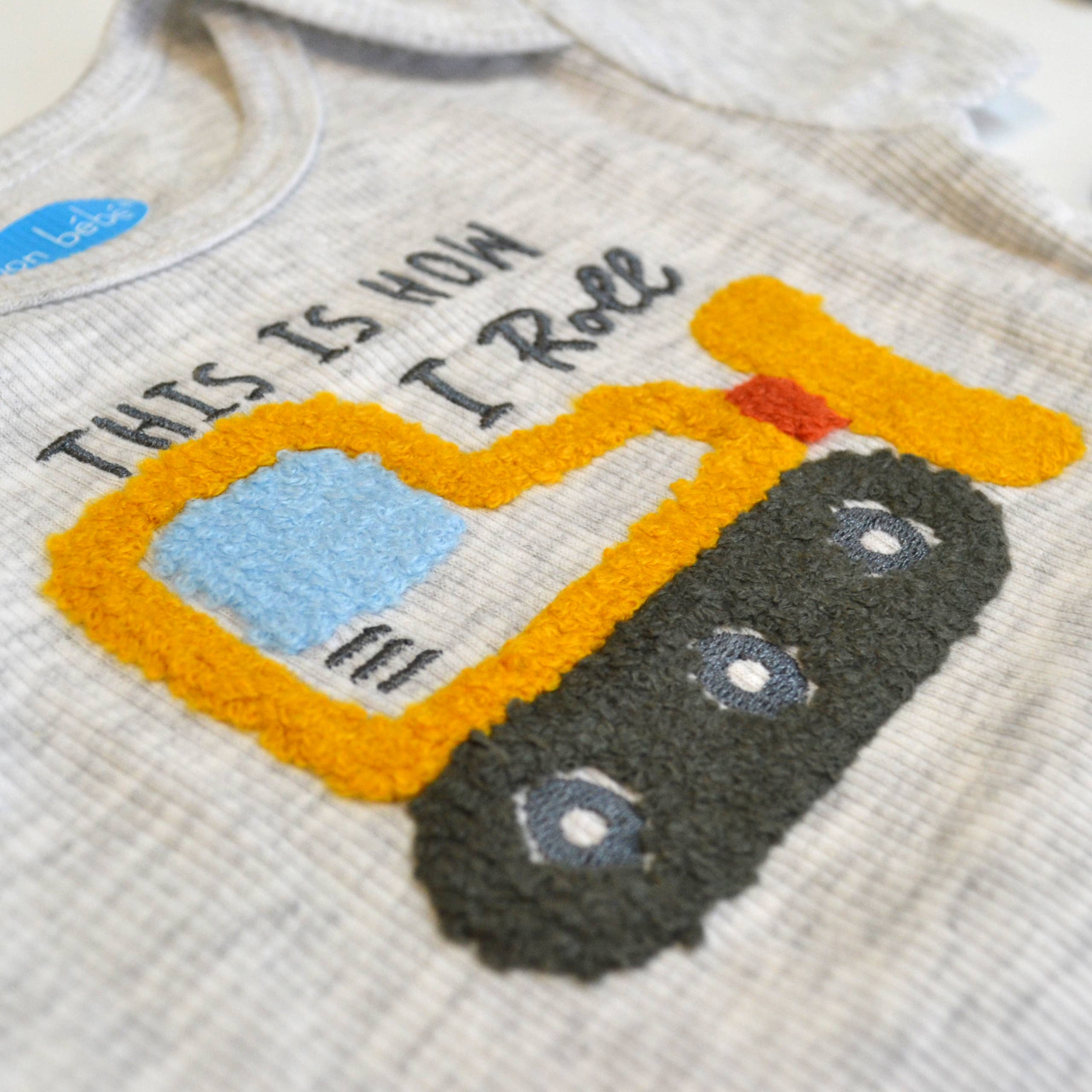 Baby 3pcs Chenille Applique Bodysuit Hat Pants Set