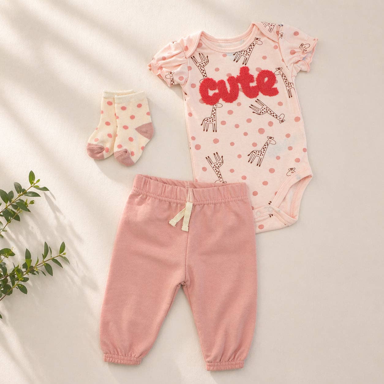 Baby 3pcs Chenille Applique Bodysuit Socks Pants Set - B148J201