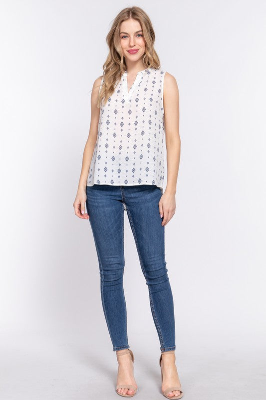 Active USA - Sleeveless Open V-Neck High & Low Print Woven Top - T13419