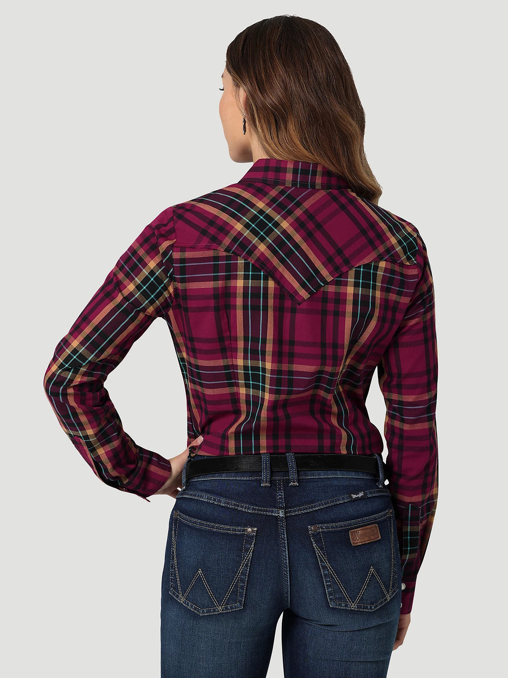 Womens Wrangler® Essential Snap Shirt - 112335502