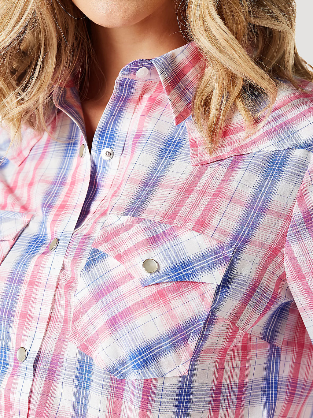Women's Essential Long Sleeve Plaid Shirt - 112335506